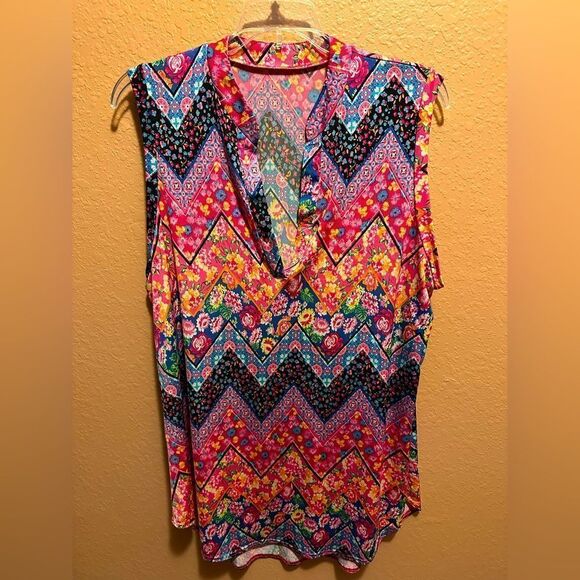 Zig Zag Stripe Pink patterned top - Picture 1 of 5